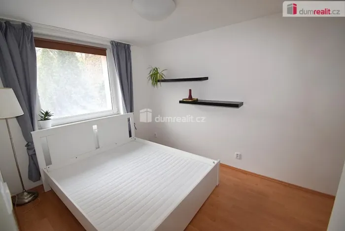 Pronájem bytu 2+kk, Praha - Smíchov, Nad Palatou, 30 m2
