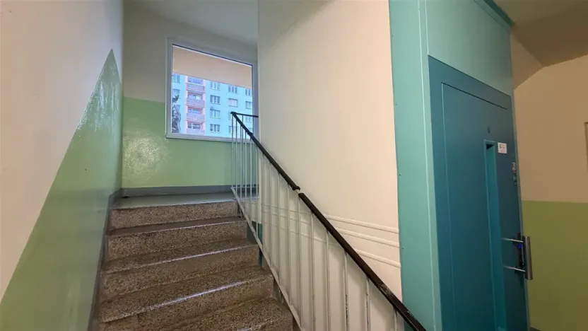 Pronájem bytu 2+kk, Cheb, Lomená, 35 m2