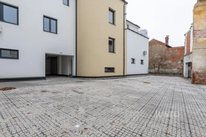 Pronájem bytu 2+kk, Staré Město, Hradišťská, 57 m2