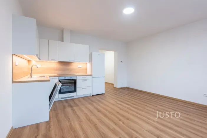 Pronájem bytu 1+kk, Staré Město, Hradišťská, 34 m2