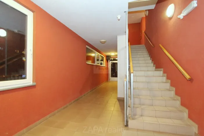 Pronájem bytu 1+kk, Praha - Kamýk, Mariánská, 31 m2