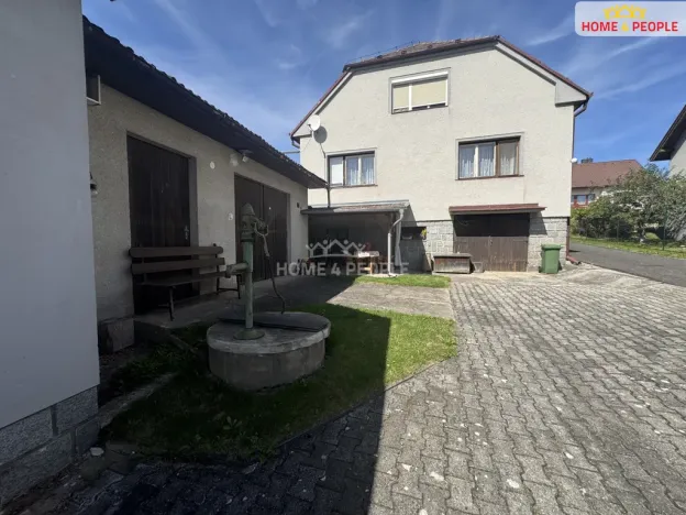Prodej rodinného domu, Bělčice, Budovatelská, 330 m2