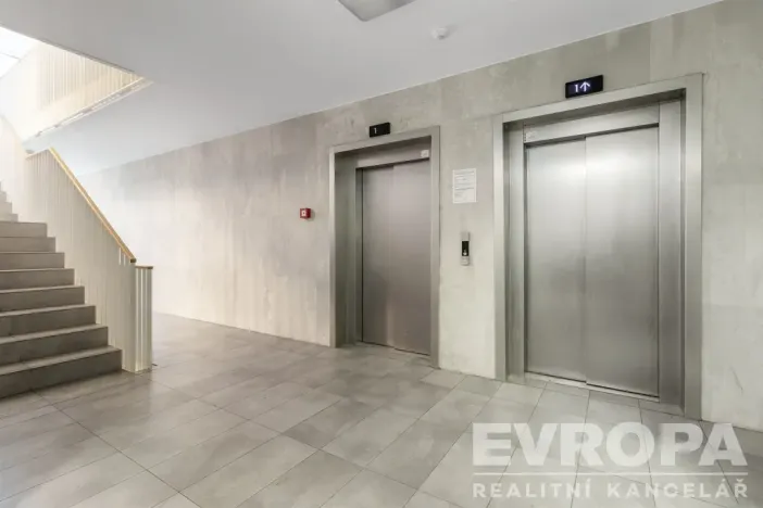 Prodej bytu 3+kk, Praha - Strašnice, Zvěřinova, 98 m2