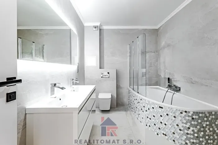 Prodej vily, Praha - Komořany, Pod lesem, 770 m2