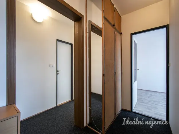 Pronájem bytu 3+1, Praha - Kobylisy, Taussigova, 67 m2