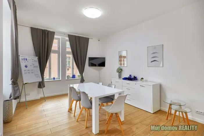 Pronájem obchodního prostoru, Praha - Smíchov, Na Čečeličce, 12 m2