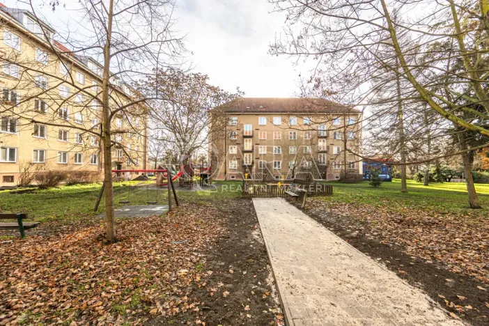 Pronájem bytu 1+1, Praha - Strašnice, U kombinátu, 30 m2