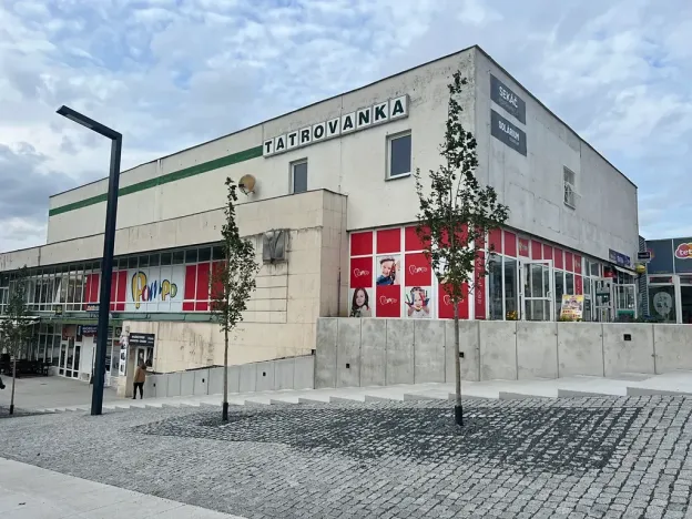 Pronájem obchodního prostoru, Kopřivnice, Nové náměstí, 60 m2