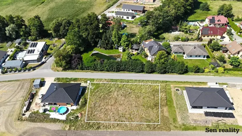 Prodej pozemku pro bydlení, Sezemice, 1100 m2
