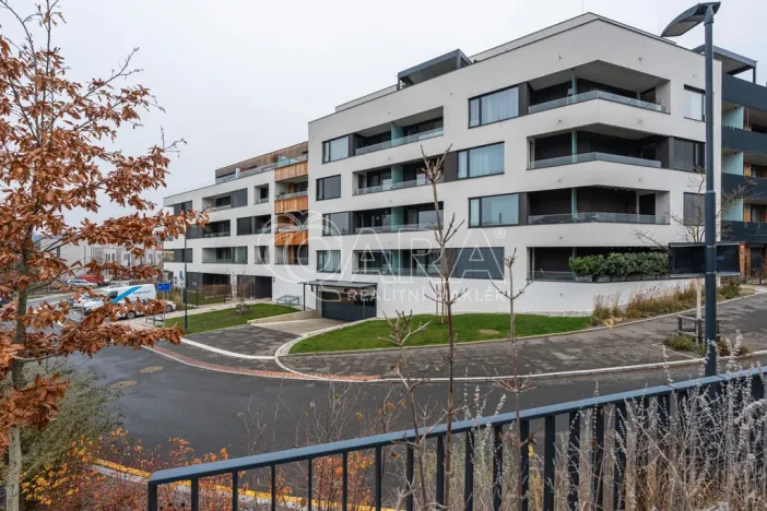 Pronájem bytu 1+kk, Praha - Braník, Skálové, 44 m2