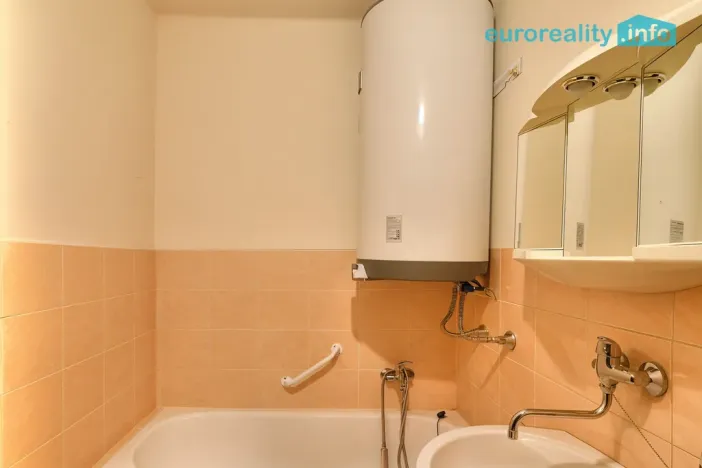 Prodej bytu 3+1, Poříčany, Lipová, 76 m2