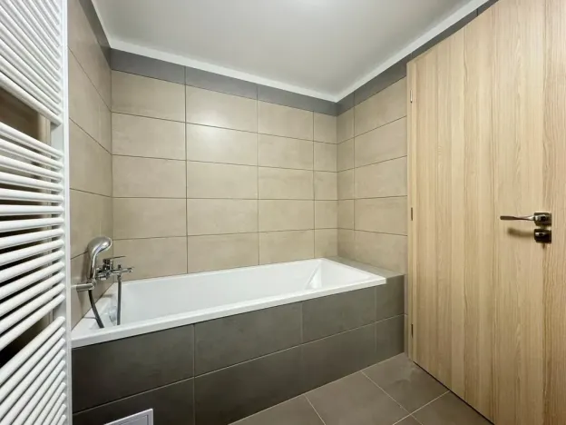 Pronájem bytu 2+kk, Pardubice - Zelené Předměstí, nábřeží Závodu míru, 80 m2