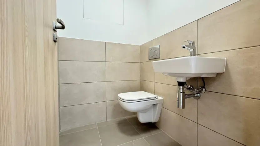 Pronájem bytu 2+kk, Pardubice - Zelené Předměstí, nábřeží Závodu míru, 80 m2