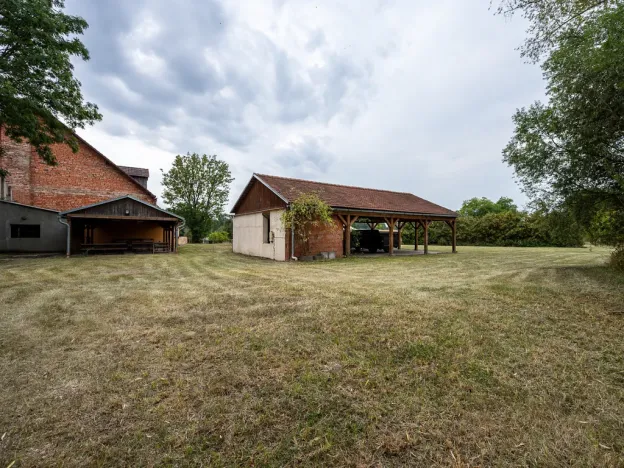 Prodej obchodního prostoru, Chroustovice - Poděčely, 852 m2