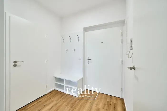 Pronájem bytu 2+kk, Znojmo, Jarošova, 46 m2