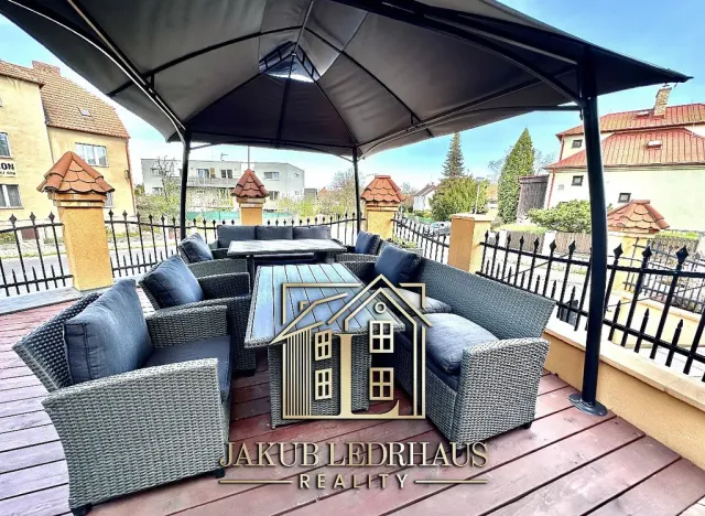 Pronájem restaurace, Roztoky, Lidická, 400 m2