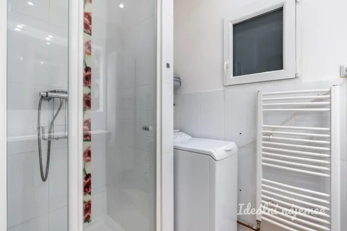 Pronájem bytu 2+kk, Praha, Plaská, 40 m2