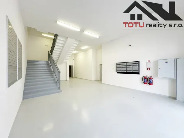 Pronájem kanceláře, Jaroměř, Jezbinská, 28 m2