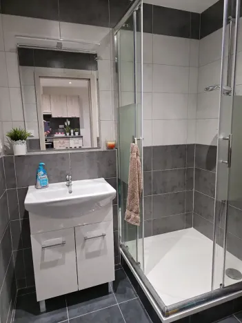 Pronájem obchodního prostoru, Neratovice, Kojetická, 11 m2