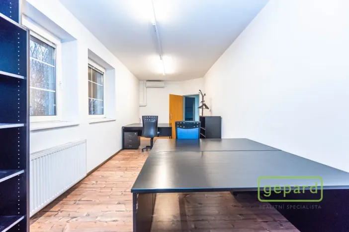 Pronájem kanceláře, Praha, Světická, 188 m2
