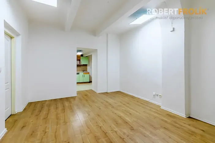 Pronájem bytu 2+kk, Praha - Bubeneč, Eliášova, 55 m2