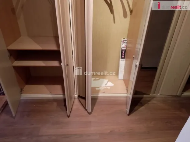 Pronájem bytu 1+1, Karlovy Vary, Petřín, 37 m2