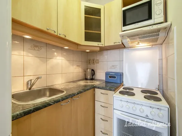 Pronájem bytu 1+1, Praha - Bohnice, Hlivická, 38 m2