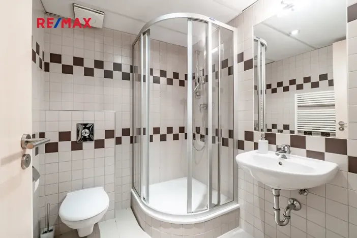 Pronájem kanceláře, Praha - Smíchov, Kováků, 103 m2