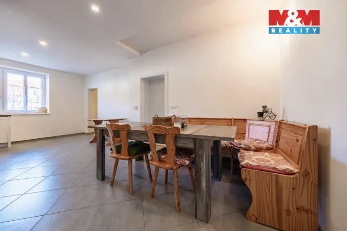 Prodej rodinného domu, Spálené Poříčí - Struhaře, 225 m2