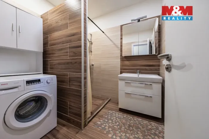 Prodej rodinného domu, Spálené Poříčí - Struhaře, 225 m2