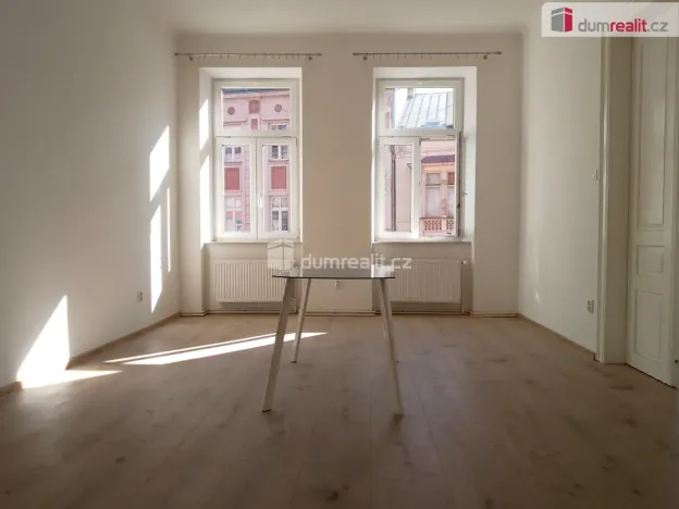 Pronájem bytu 3+1, Karlovy Vary - Rybáře, Sokolovská, 93 m2