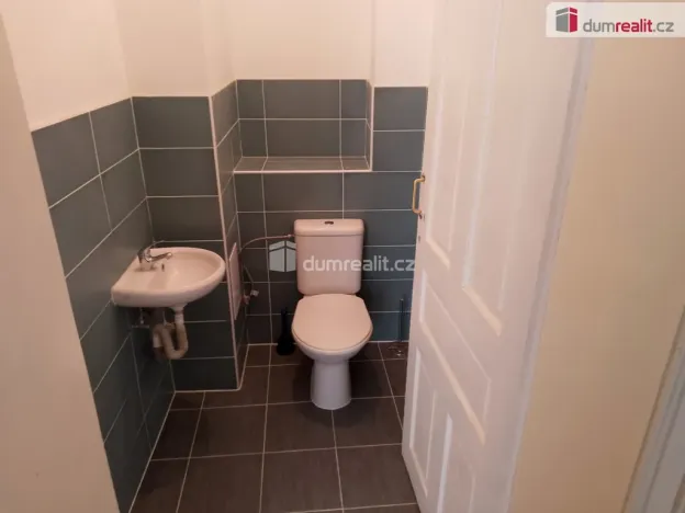 Pronájem bytu 3+1, Karlovy Vary - Rybáře, Sokolovská, 93 m2