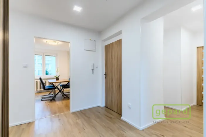 Prodej bytu 3+1, Praha, Hrusická, 73 m2