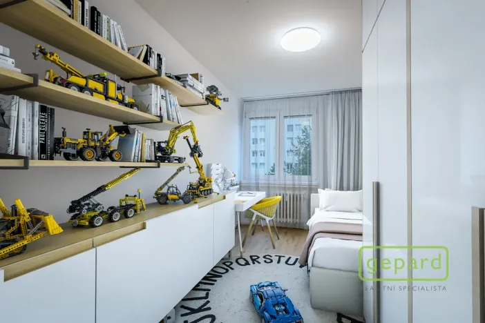 Prodej bytu 3+1, Praha, Hrusická, 73 m2