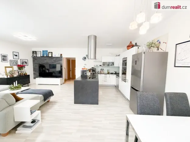 Pronájem rodinného domu, Praha - Březiněves, Za sadem, 180 m2