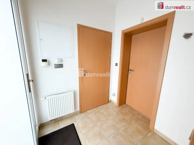 Pronájem rodinného domu, Praha - Březiněves, Za sadem, 180 m2