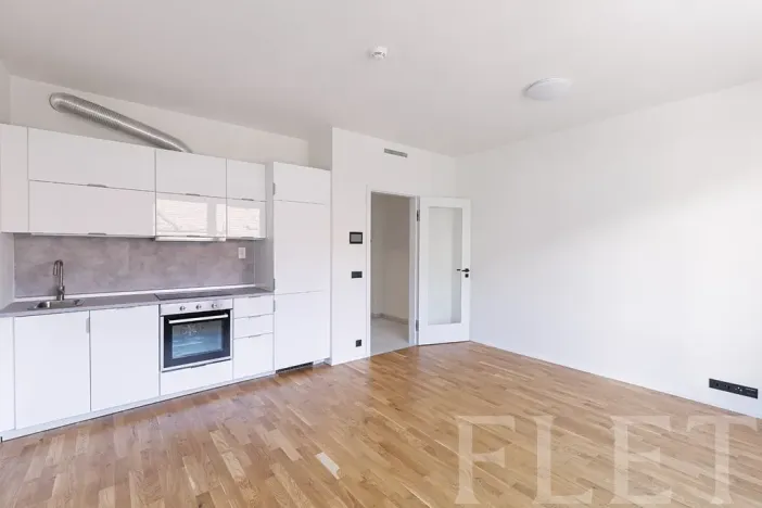 Pronájem bytu 1+kk, Praha - Smíchov, Grafická, 31 m2