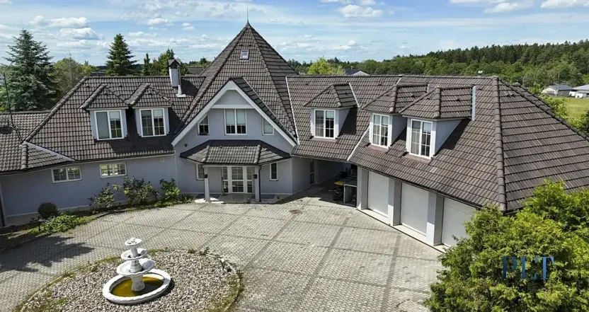 Pronájem vily, Babice, Starobabická, 728 m2