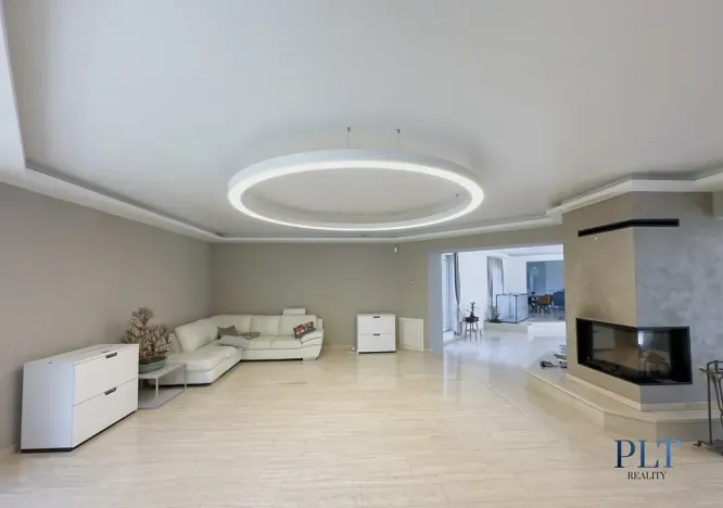 Pronájem vily, Babice, Starobabická, 728 m2