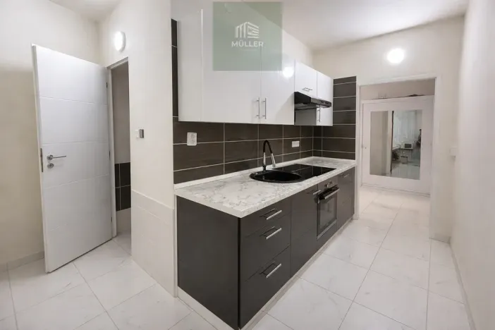 Pronájem bytu 4+1, Plzeň - Skvrňany, Macháčkova, 88 m2