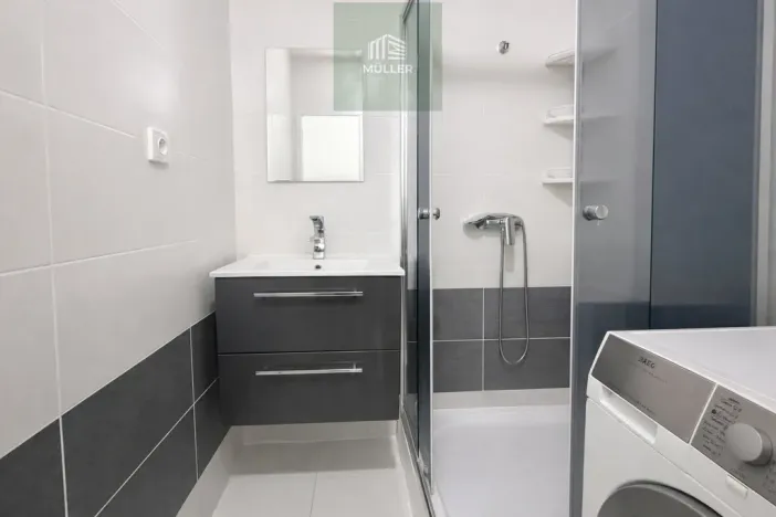 Pronájem bytu 4+1, Plzeň - Skvrňany, Macháčkova, 88 m2