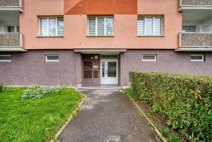 Pronájem bytu 1+1, Chomutov, Arbesova, 36 m2