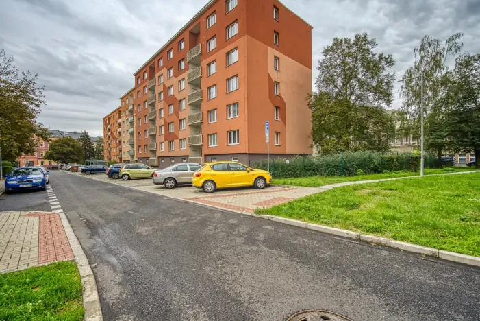 Pronájem bytu 1+1, Chomutov, Arbesova, 36 m2