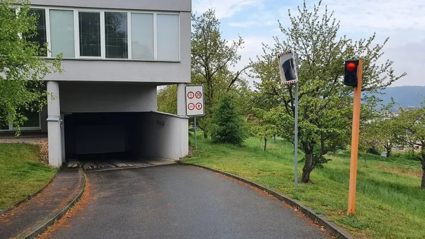 Pronájem bytu 1+kk, Praha - Modřany, Spinozova, 38 m2