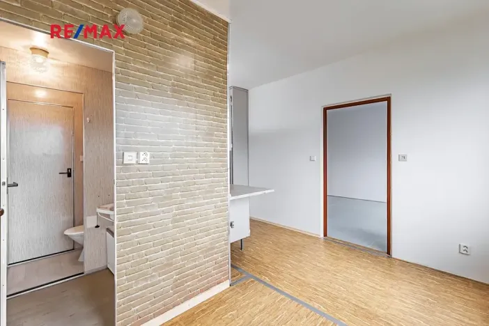 Pronájem bytu 1+1, Jindřichův Hradec, sídliště Vajgar, 43 m2