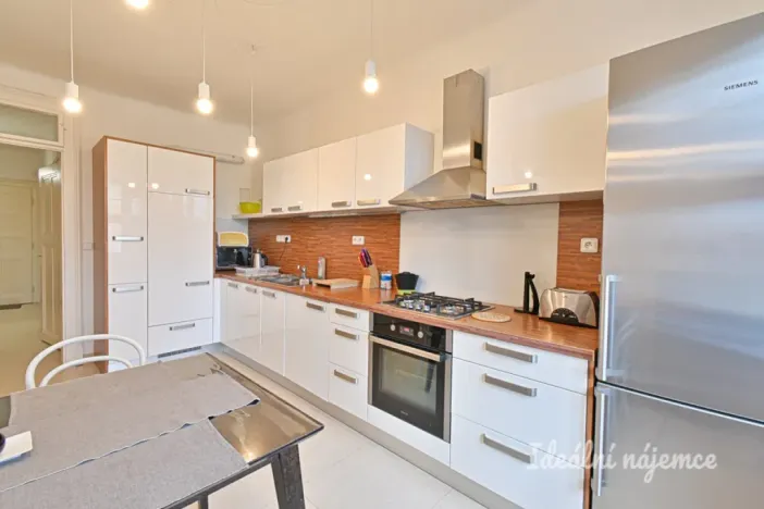 Pronájem bytu 2+1, Brno, Tyršova, 73 m2