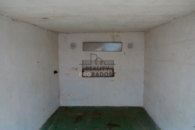 Pronájem garáže, Znojmo, Pod Soudním vrchem, 17 m2