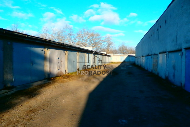 Pronájem garáže, Znojmo, Pod Soudním vrchem, 17 m2