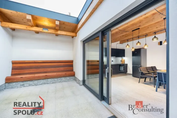 Prodej rodinného domu, 213 m2