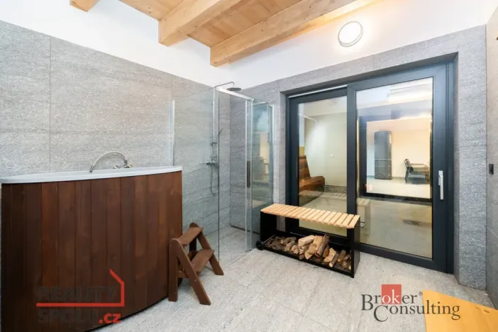 Prodej rodinného domu, 213 m2